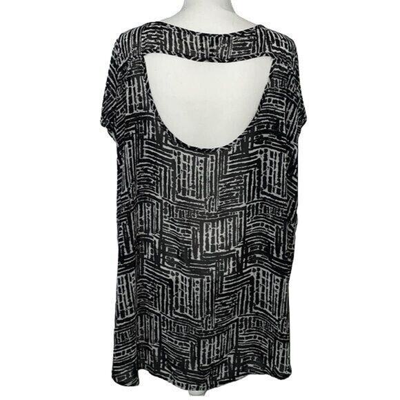 Torrid Size 3 Black White Sheer High Low Blouse Plus Size 3X Tunic Top - Picture 3 of 5